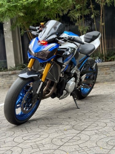 Kawasaki Z900