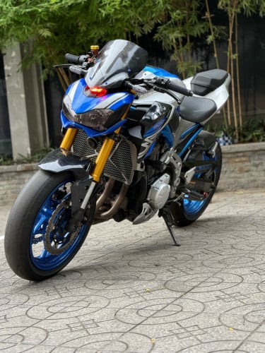 Kawasaki Z900