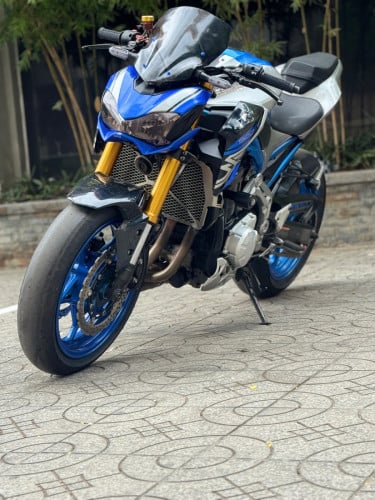 Kawasaki Z900