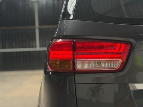 Kia Carnival 2015