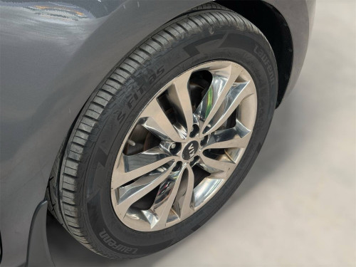 Kia Carnival 2015