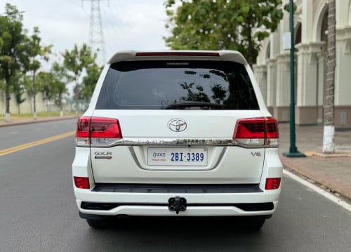 Land Cruiser 017 V6 សាំង full option ហ្សុីនមួយជុំ
