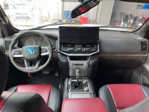Land Cruiser 2009 update 2025