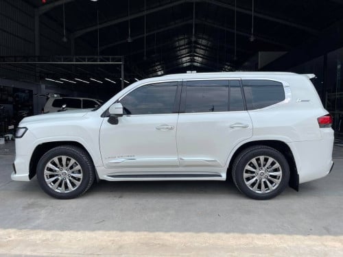 Land Cruiser 2009 update 2025