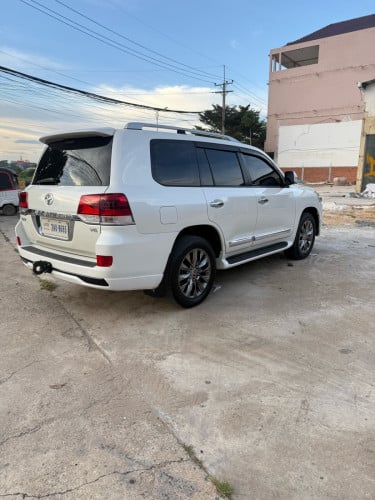 Landcruiser 2013 V6 petrol