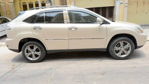 Leuxs RX330 2004 ប៉ុង1