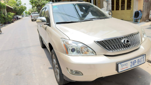 Leuxs RX330 2004 ប៉ុង1