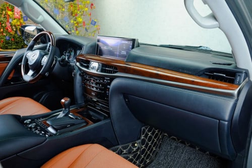 Lexus 570 2018 Supersport S