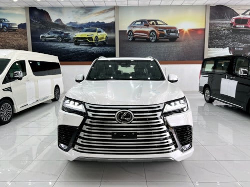 Lexus LX 700h VIP Option (Arab)