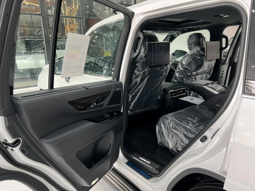 Lexus LX 700h VIP Option (Arab)