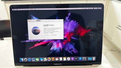MacBook Pro 2020 13inch Core I5 8G of Ram 256G