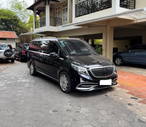 Mercedes Benz V-Class 220D (6 Seat Full Option)