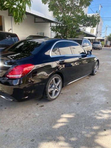 Mercedes C300 ពណ៌ខ្មៅមហាថ្មី ម្ចាស់ផ្ទាល់