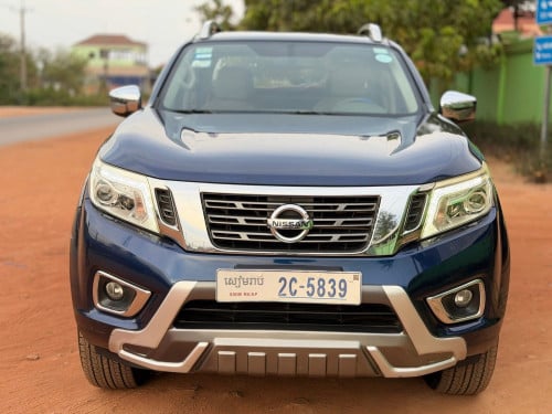NISSAN NAVARA 2018 FULL ឡានស្អាត