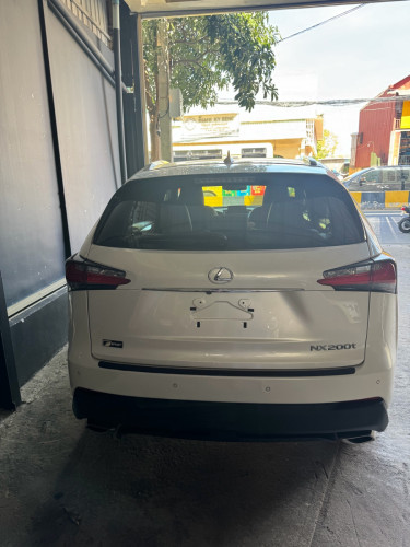 NX 200T 2017 Luxury up F-sport