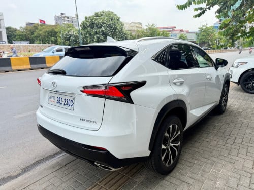 NX200T 016 Fsport ពូកឆេរី🍒 ថ្នាំឡាននៅសុីន98%😍