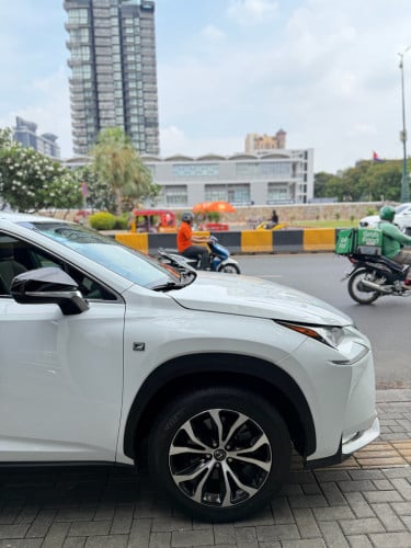 NX200T 016 Fsport ពូកឆេរី🍒 ថ្នាំឡាននៅសុីន98%😍