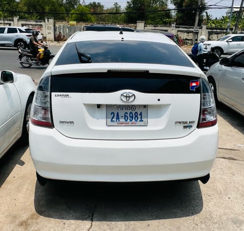 Prius 05 hfull ធានាឡានស្អាត រំលោះសុទ្ធបាន