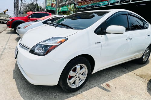Prius 05 hfull ធានាឡានស្អាត រំលោះសុទ្ធបាន