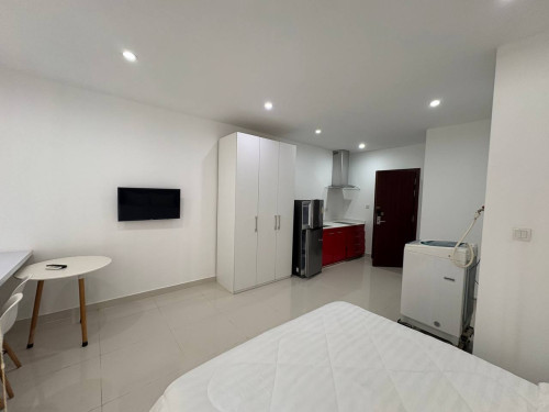 Swimming Pool studio type apartment for rent with Gym in BKK1