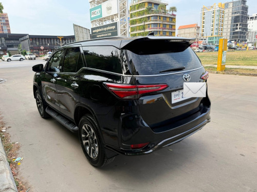 Toyota Fortuner Legender ស៊េរីឆ្នាំ 2022