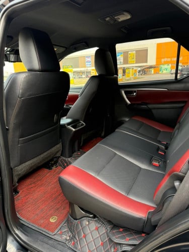 Toyota Fortuner Legender ស៊េរីឆ្នាំ 2022