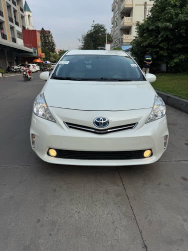 TOYOTA PRIUS V 2012..Option.5.USA.🐝