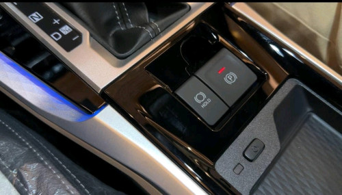 Toyota Veloz 2026 (មានតម្លៃពិសេស)