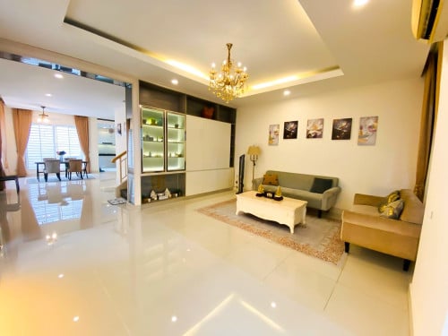 TWIN VILLA FOR RENT IN PENG HUOTH BOENG SNOR