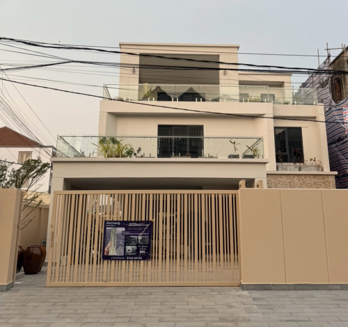 Villa 8 bed rooms in Sihanouk ville