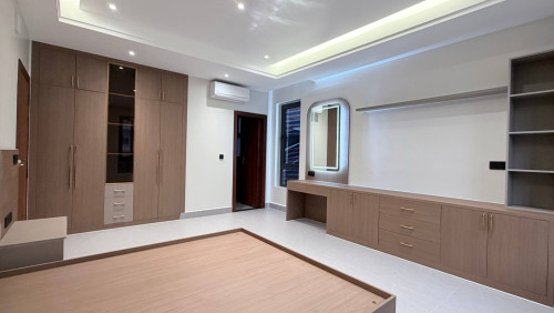 Villa 8 bed rooms in Sihanouk ville
