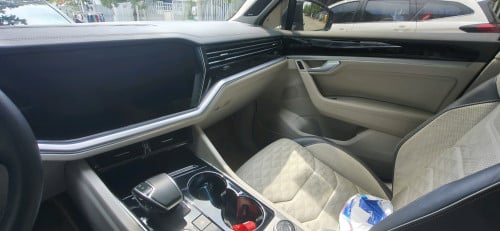 VW SUV