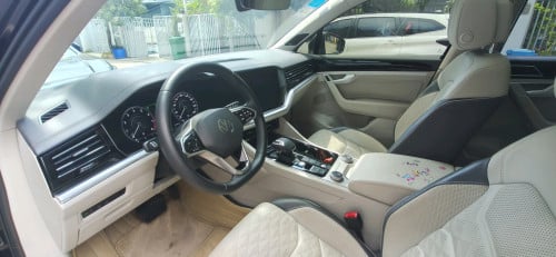 VW SUV