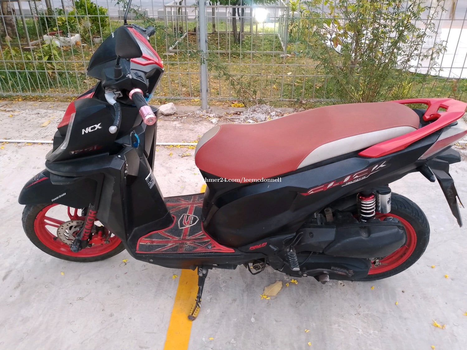 លក់ម៉ូតូ Click 013 លេងគ្រឿង ចរចាបាន