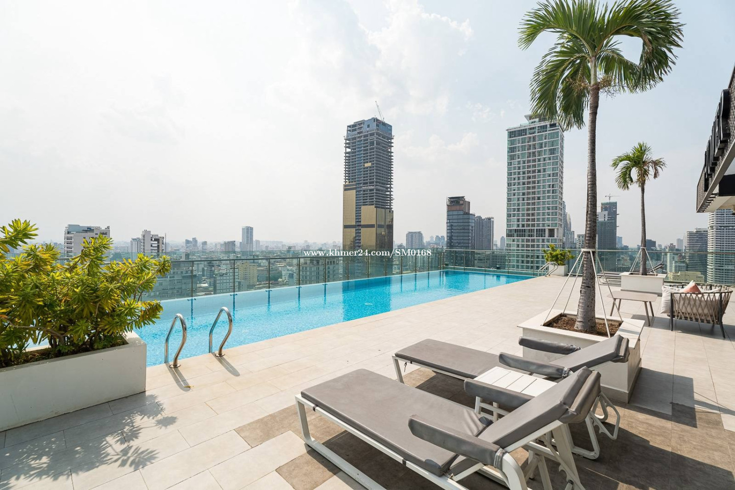 Near BKK market | 1Bedroom Slice door Condo with swimming pool for rent near BKK market