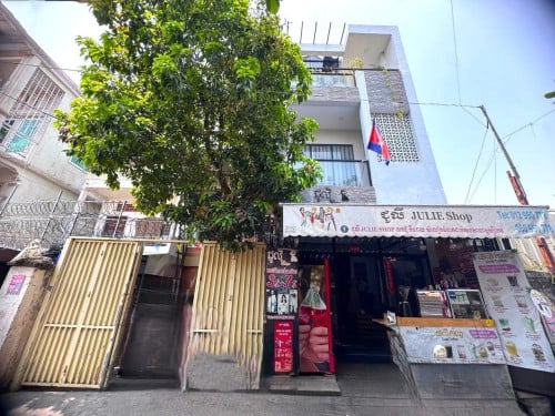 ផ្ទះអាជីវកម្មលក់បន្ទាន់​ នៅឬស្សីកែវ