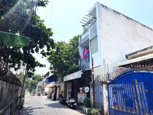 ផ្ទះអាជីវកម្មលក់បន្ទាន់​ នៅឬស្សីកែវ