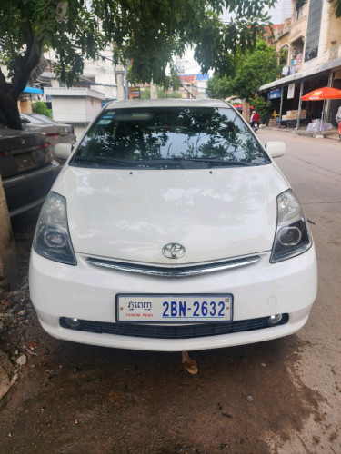 រថយន្តសម្រាប់ជួលជាថ្ងៃ ជាខែ