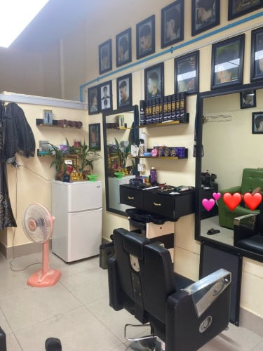ហាងកាត់សក់ សិរីរ៉ាយុទ្ឋ