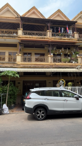 ល្អសម្រាប់ស្នាក់នៅ មានសម្ភារៈ(ជិតផ្សារឈូកមាស)