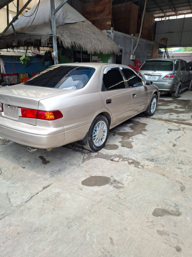 ឡានសម្រាប់លក់