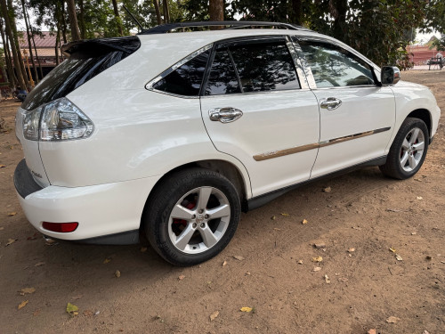 ឡានសម្រាប់លក់