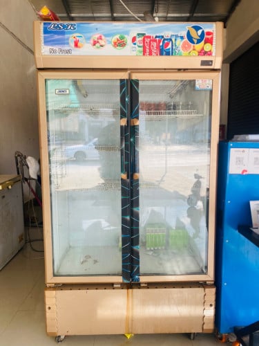 លក់ដូរសេរី