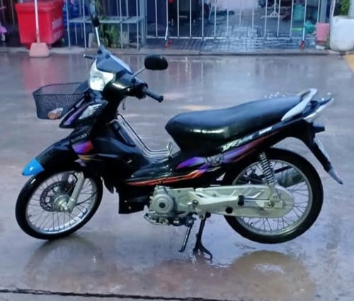 ខ្ញុំត្រូវការលក់ម៉ូតូកេរ្តិ៍អាករ សេរីយិនសិនឆ្នាំ 2010 ViVa125cc ខ្ជិលទុកចង្អៀតផ្ទះ