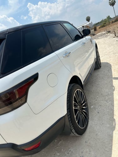 ឆ្នាំ2014 ឡានស្អាតម៉ាស៊ូត 24500$