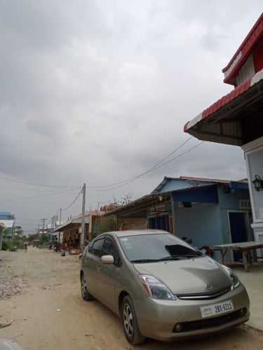 ដីនៅអូដឹម ជាប់នឹងផ្សារអង្គ លក់តម្លៃធូរៗ 22,000$ ទំហំ 5*20m ទំនាក់ទំនងលេខ : 096 206 0066