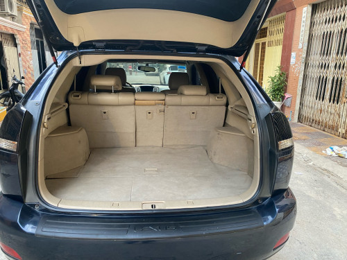 ឡានលក់ 330 ឆ្នាំ04ប៉ុង1 h Full