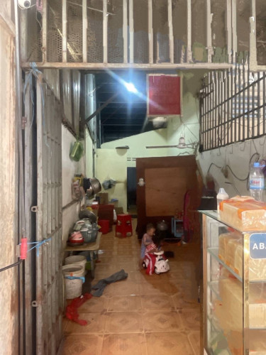 ដីផ្ទះលក់ក្រោមទីផ្សារ 32% (ផ្លូវផ្សារបឹងទំពន់)
