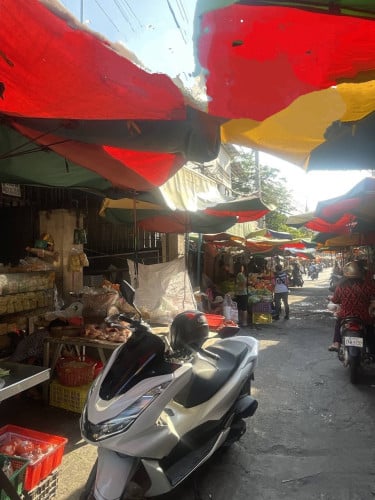 ដីផ្ទះលក់ក្រោមទីផ្សារ 32% (ផ្លូវផ្សារបឹងទំពន់)