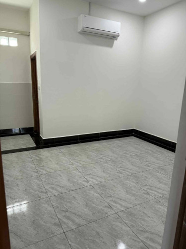 អាគារជួលមាន41បន្ទប់គេងមាន Hall= 240m